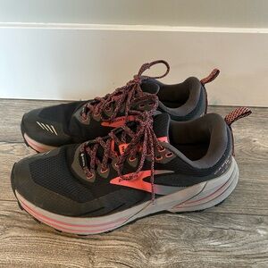 Brooks Cascadia 16 GTX trail running shoes